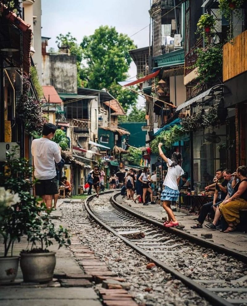 Railway cafe_hanoitimes (4).jpg